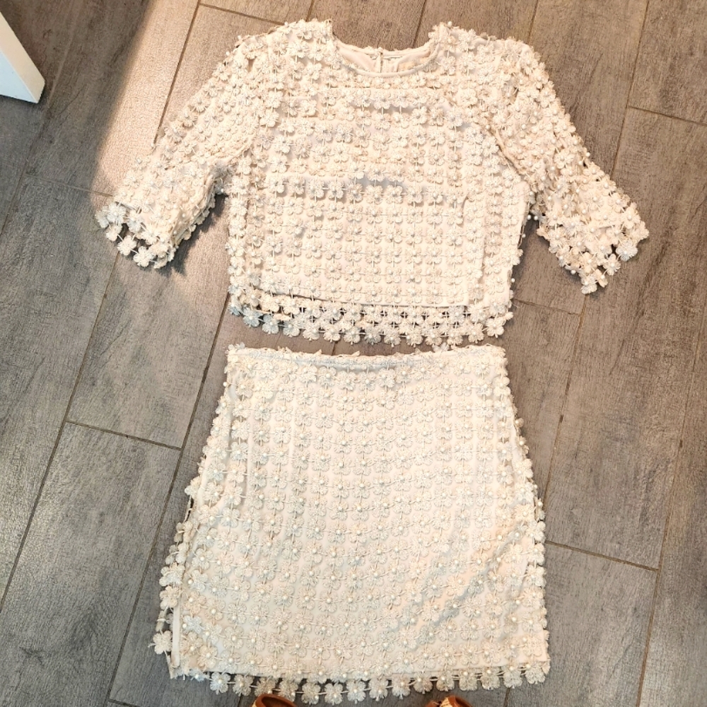 Just Me 2 Piece Set in Small. Pearl Colo absolutely gorgeous!
